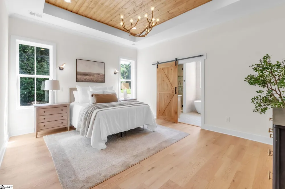 574 Paramount Drive Seneca, SC 29678