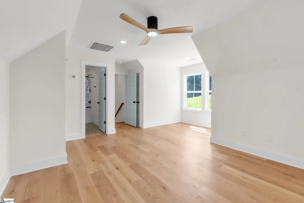 574 Paramount Drive Seneca, SC 29678