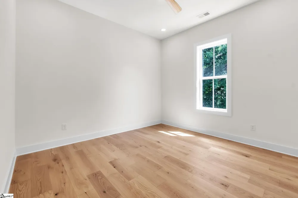 574 Paramount Drive Seneca, SC 29678