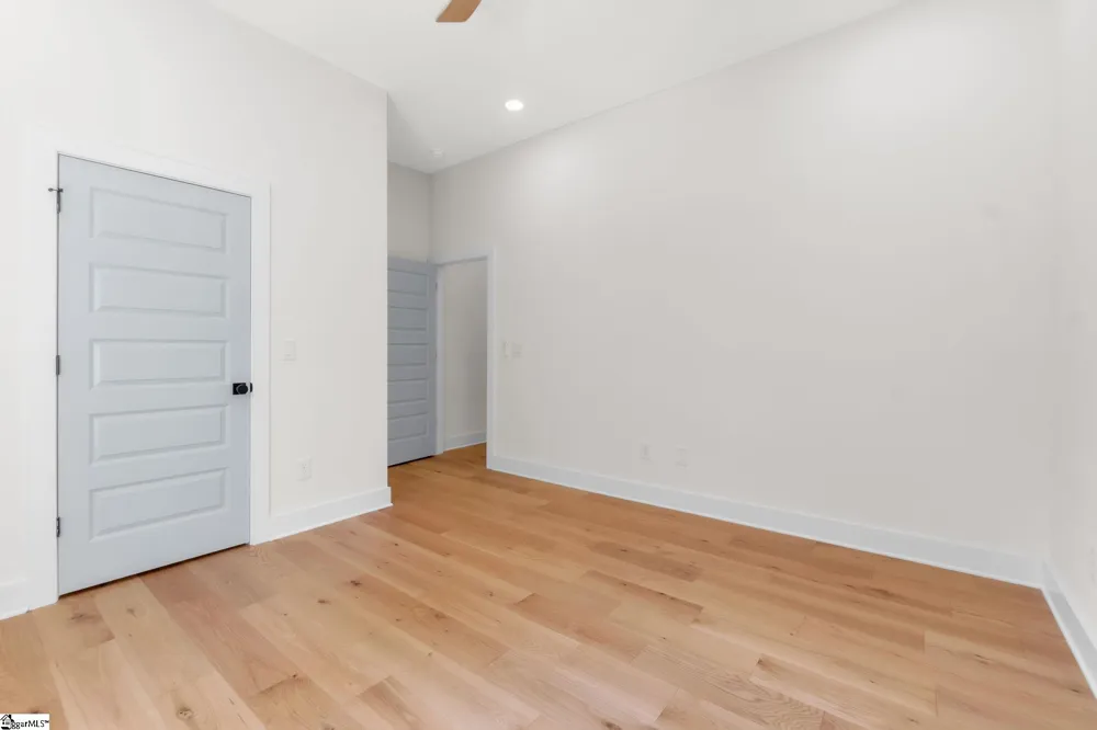 574 Paramount Drive Seneca, SC 29678
