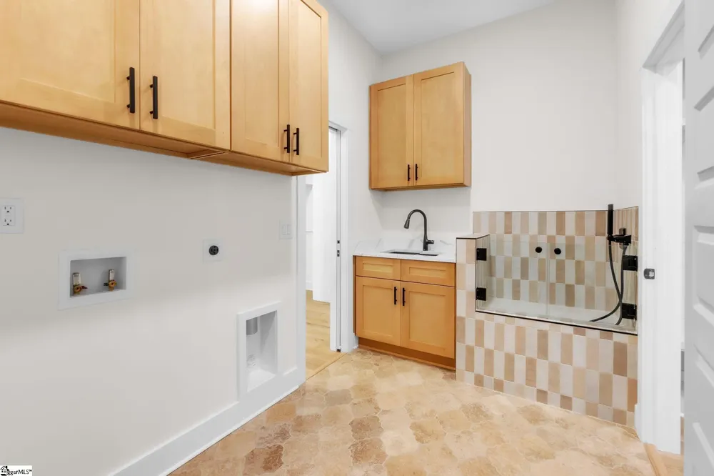 574 Paramount Drive Seneca, SC 29678