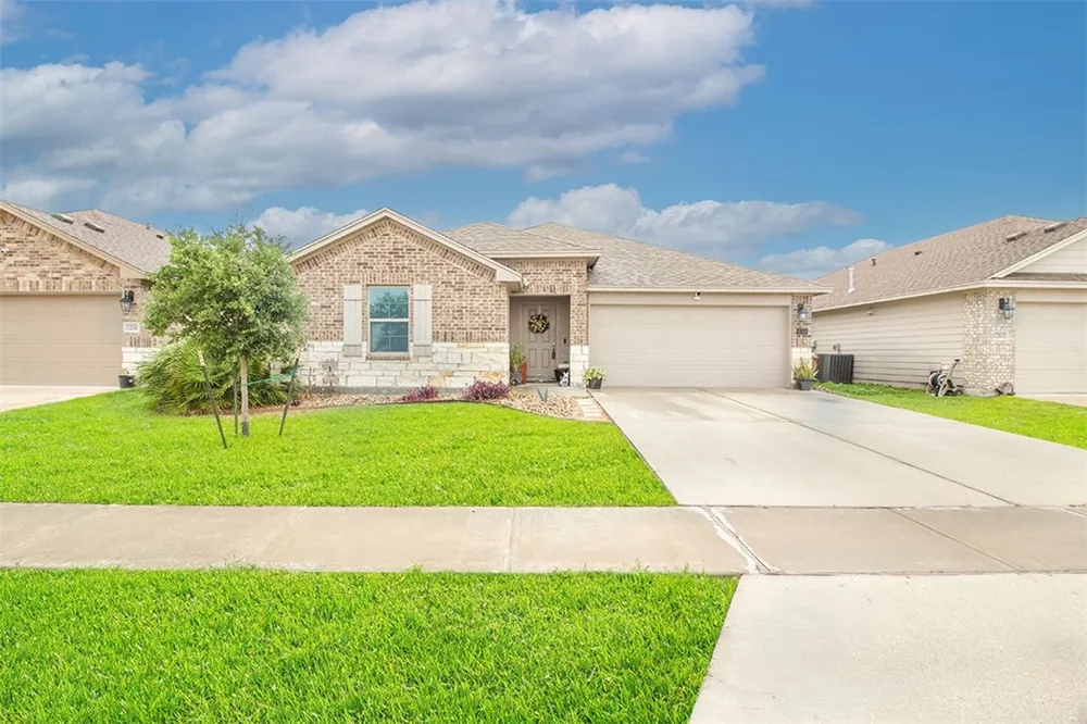 12106 Arya Lane Corpus Christi, TX 78410