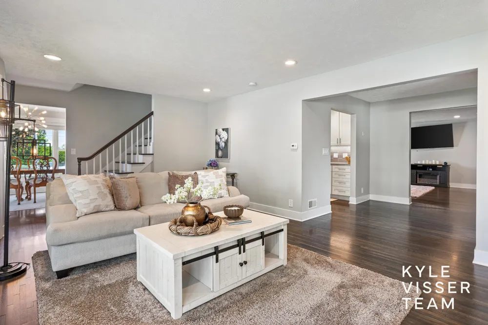 2412 Lake Drive SE East Grand Rapids City, MI 49506