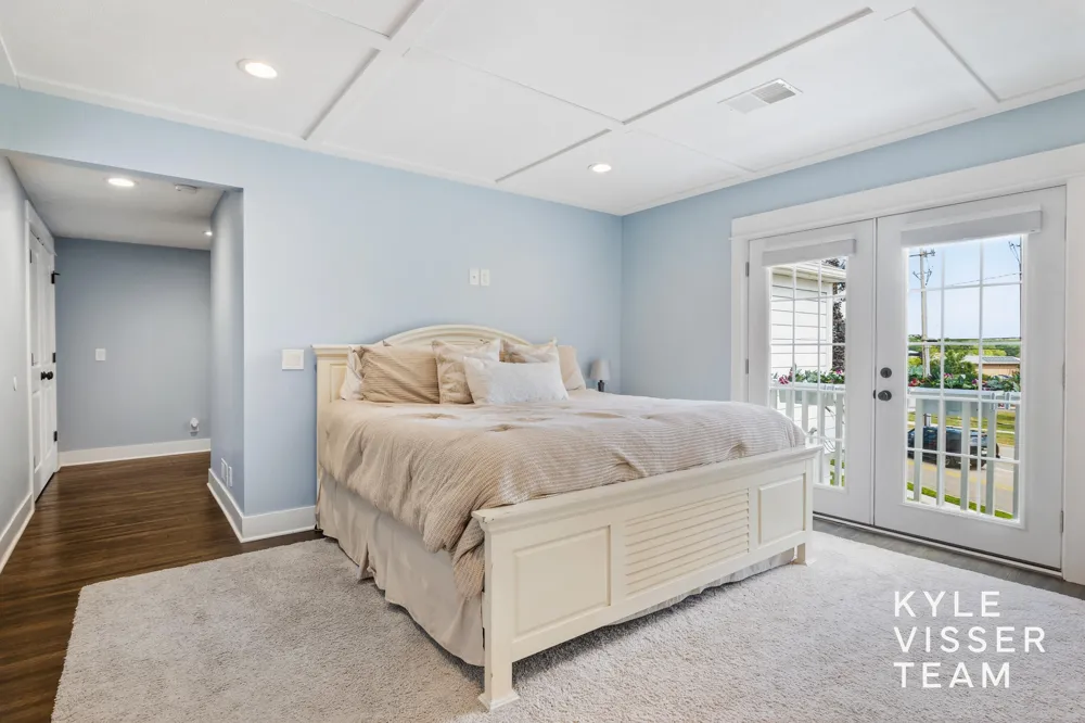 2412 Lake Drive SE East Grand Rapids City, MI 49506