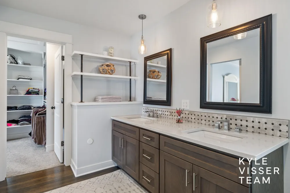2412 Lake Drive SE East Grand Rapids City, MI 49506