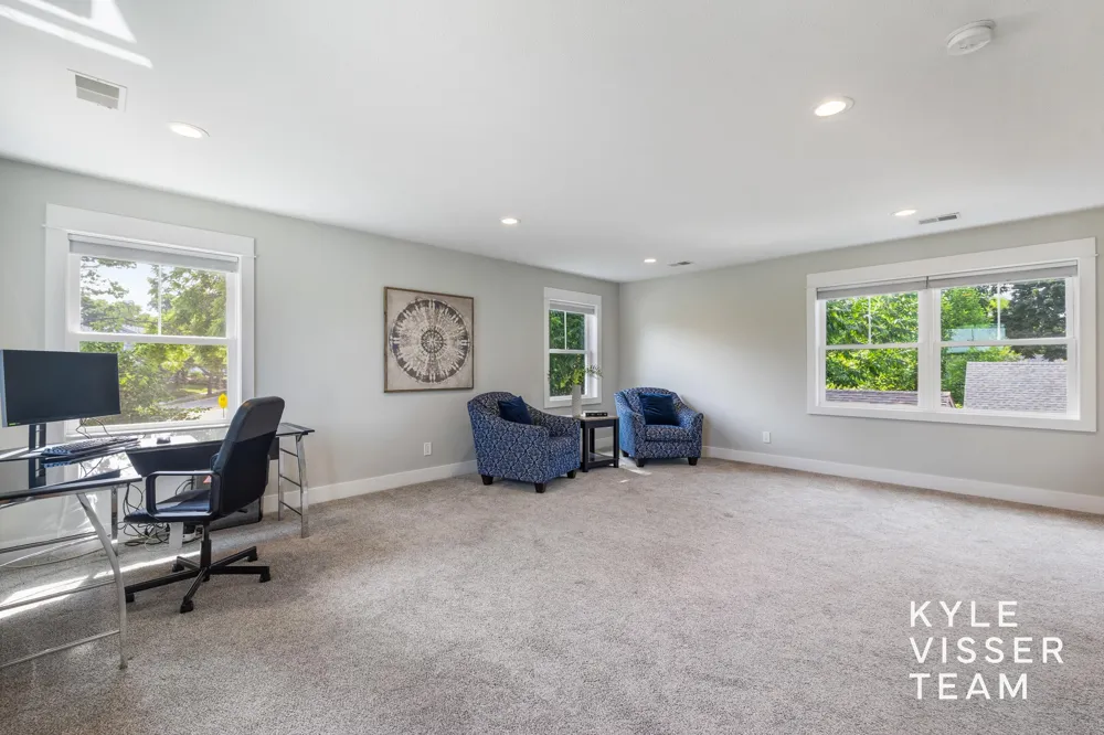 2412 Lake Drive SE East Grand Rapids City, MI 49506
