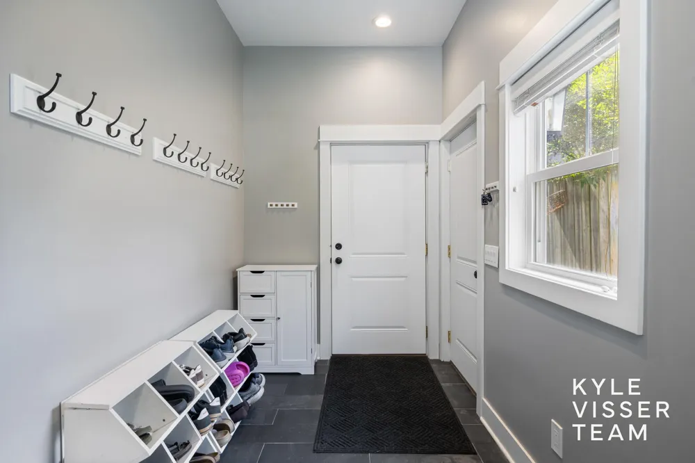 2412 Lake Drive SE East Grand Rapids City, MI 49506