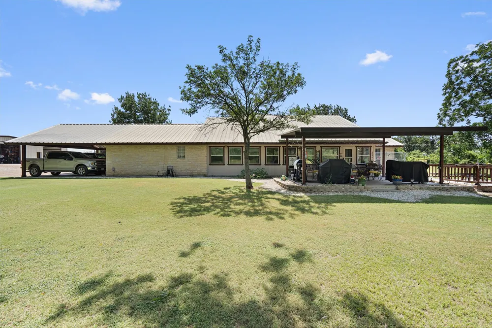 1172 County Road 418 Thorndale, TX 76577