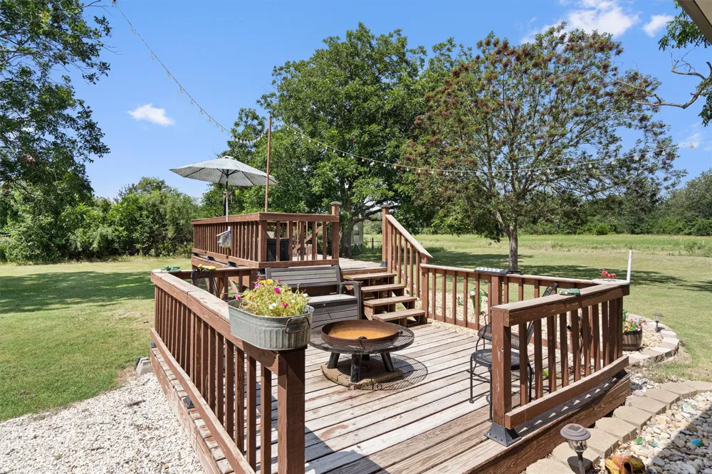 1172 County Road 418 Thorndale, TX 76577