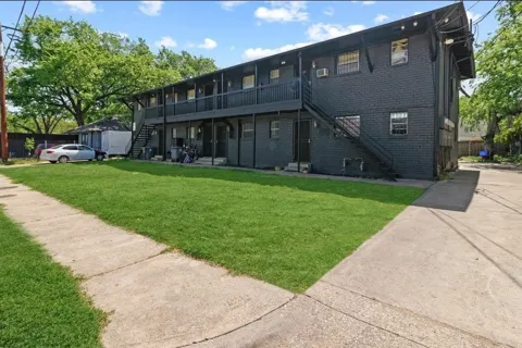 3910 Polly Street #203