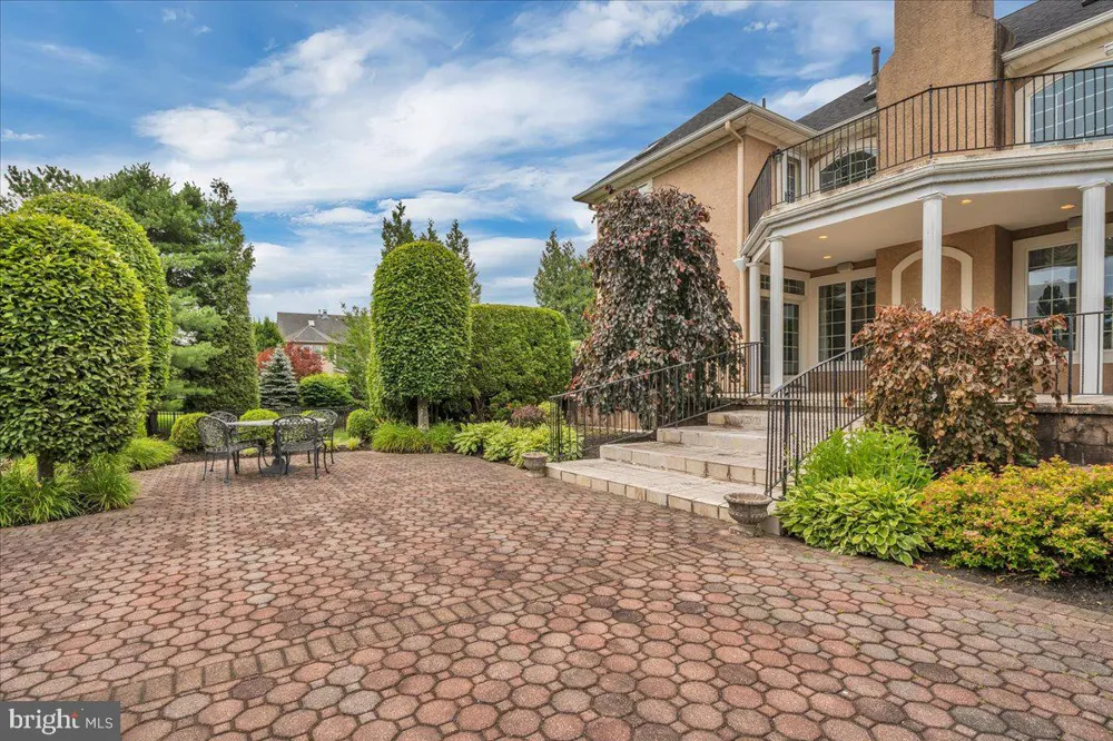 735 HARTFORD ROAD Moorestown, NJ 08057