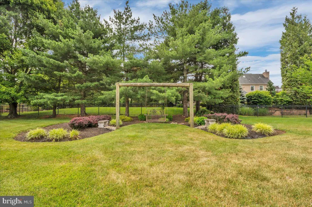 735 HARTFORD ROAD Moorestown, NJ 08057