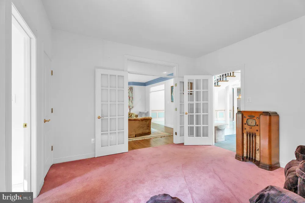 735 HARTFORD ROAD Moorestown, NJ 08057