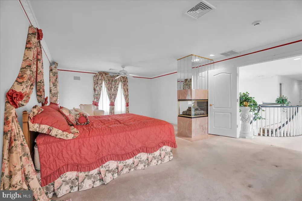 735 HARTFORD ROAD Moorestown, NJ 08057