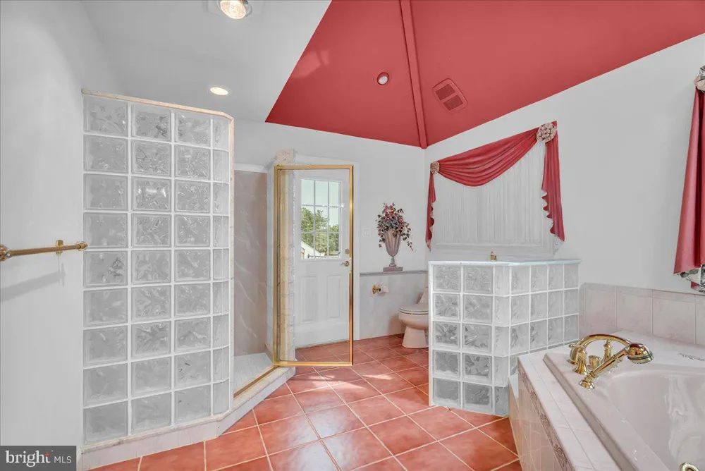 735 HARTFORD ROAD Moorestown, NJ 08057