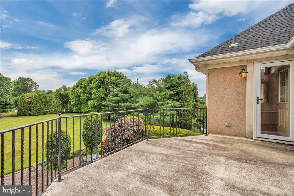 735 HARTFORD ROAD Moorestown, NJ 08057