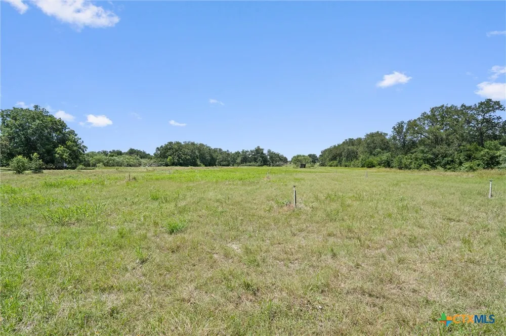 1172 County Road 418 Thorndale, TX 76577