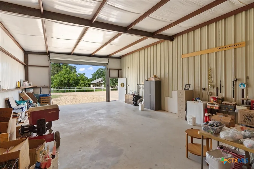 1172 County Road 418 Thorndale, TX 76577