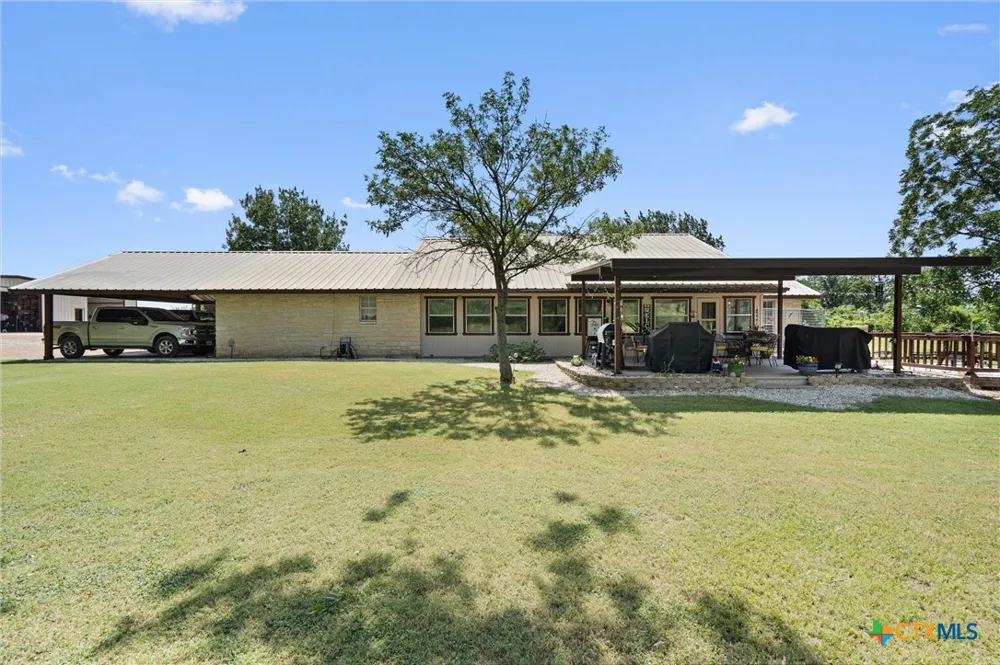 1172 County Road 418 Thorndale, TX 76577