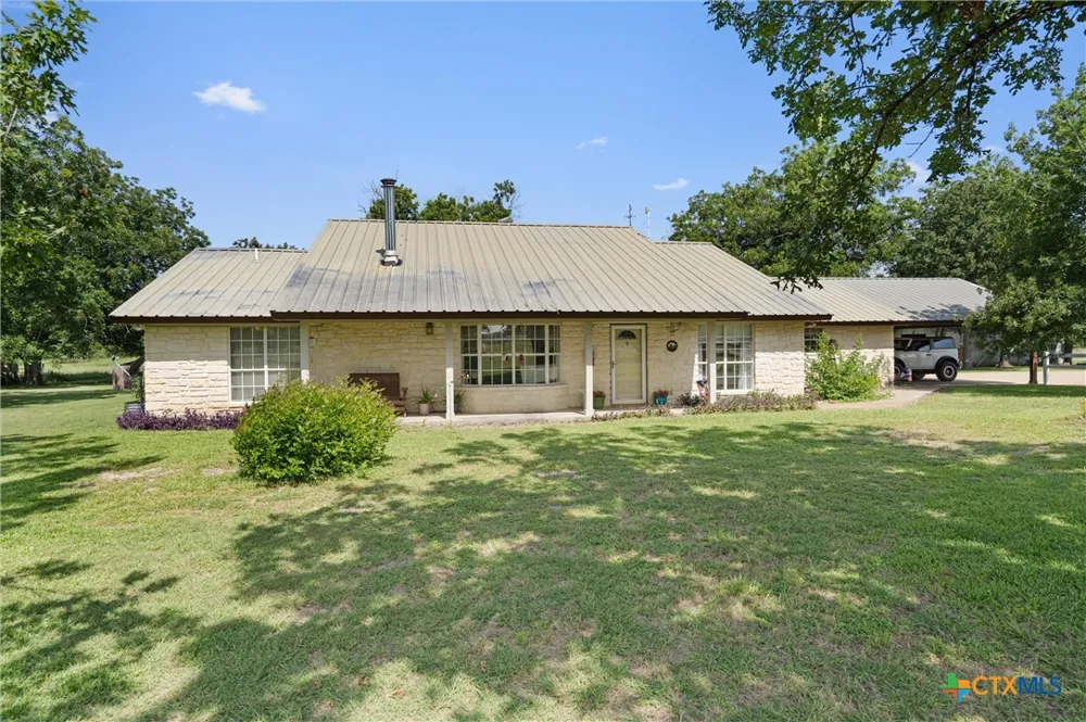 1172 County Road 418 Thorndale, TX 76577