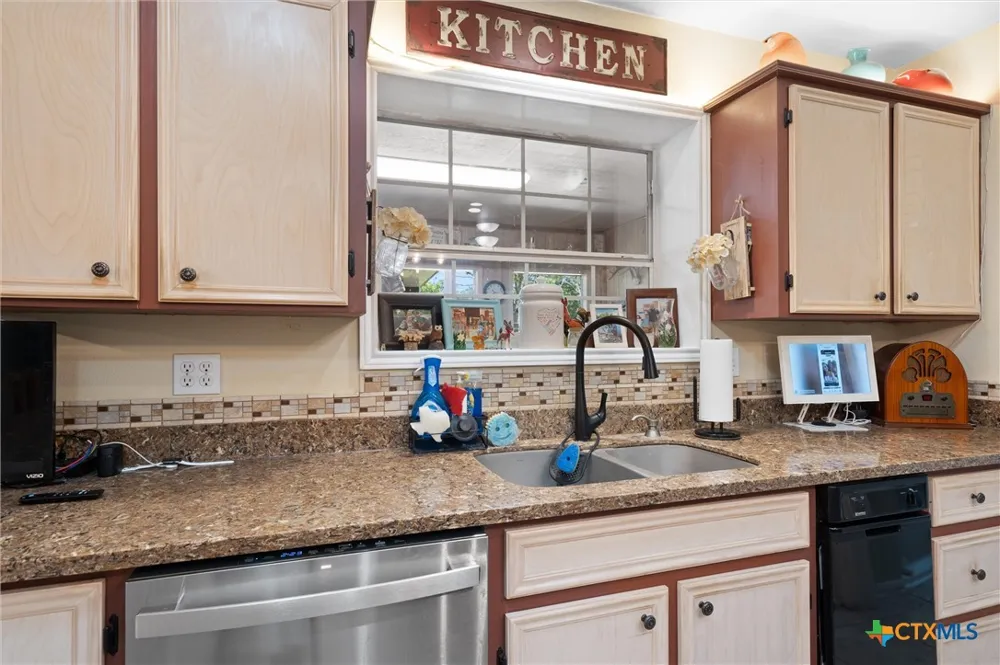 1172 County Road 418 Thorndale, TX 76577