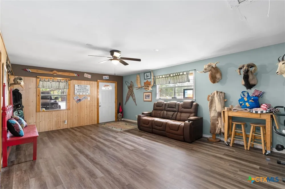 1172 County Road 418 Thorndale, TX 76577
