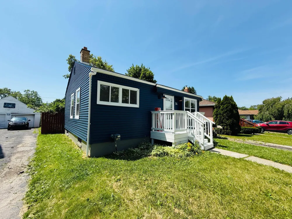 54 E Fairmount Avenue Pontiac, MI 48340