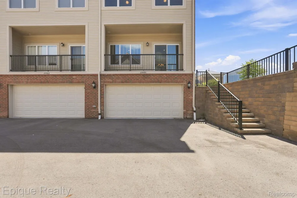25495 Grandview Lane #25 Novi City, MI 48375
