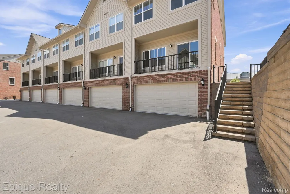 25495 Grandview Lane #25 Novi City, MI 48375
