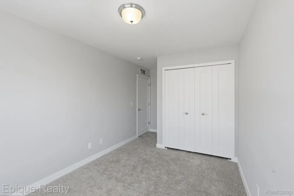 25495 Grandview Lane #25 Novi City, MI 48375