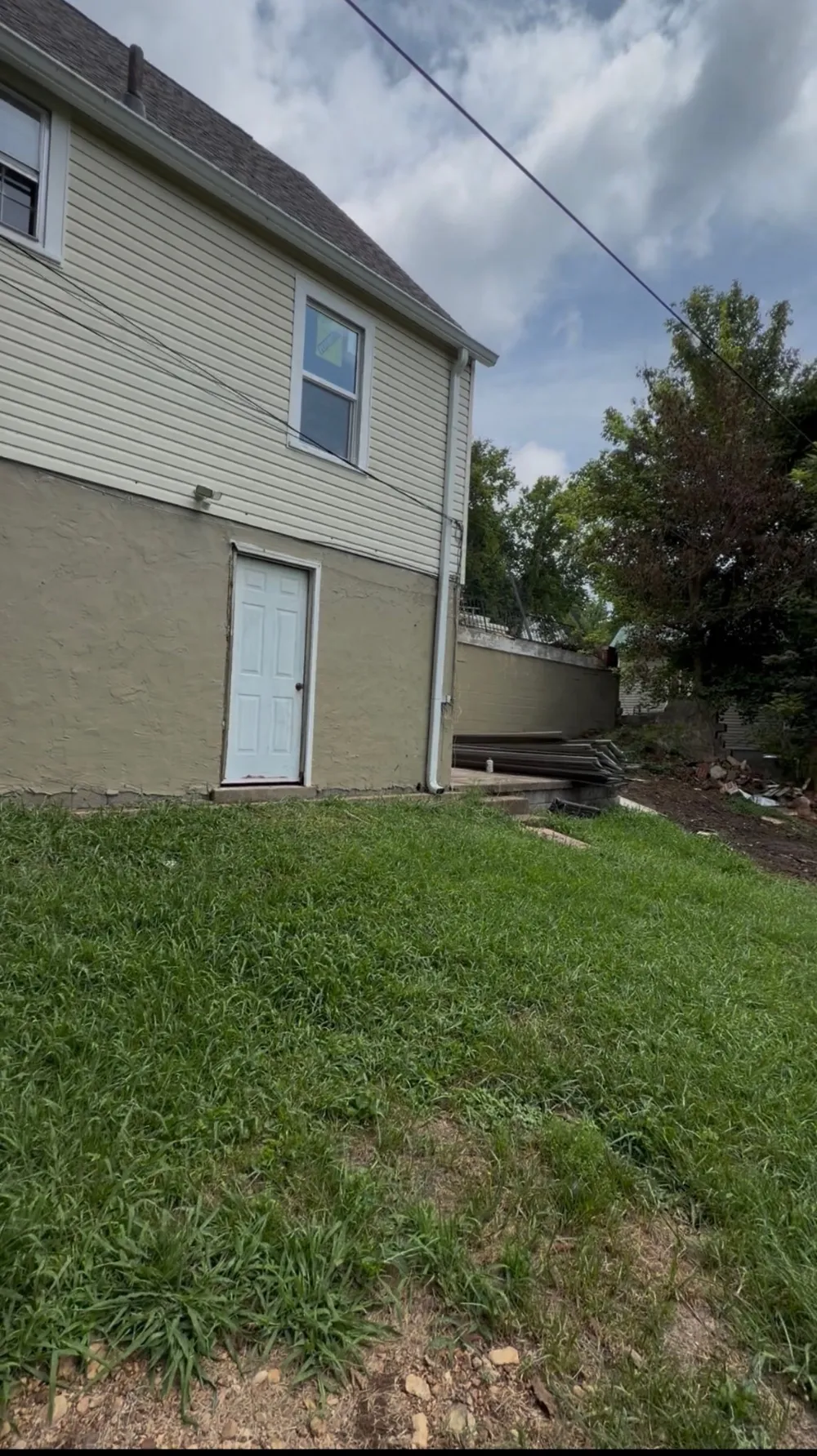 165 W Walnut St Erin, TN 37061