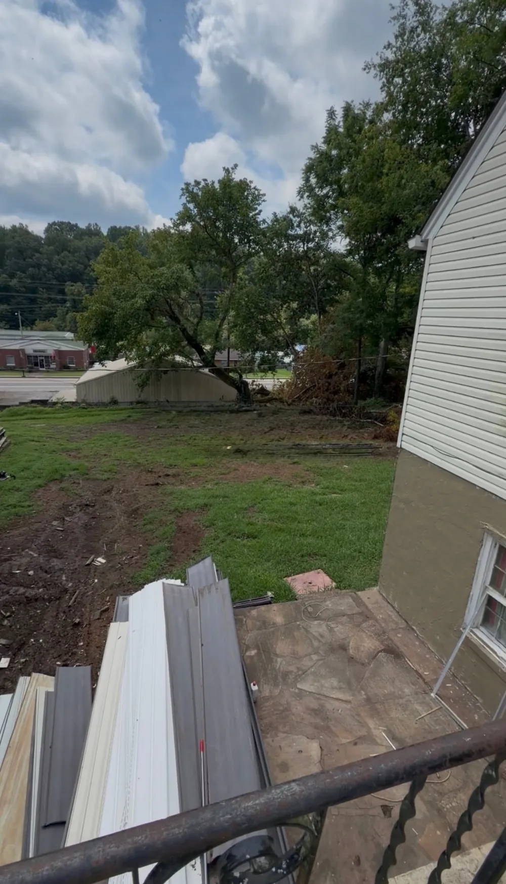 165 W Walnut St Erin, TN 37061