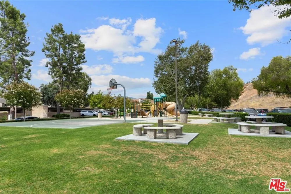 25746 Player Drive #Q4 Santa Clarita, CA 91355