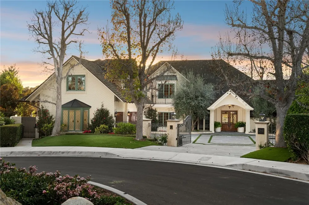 1 Cypress Point Lane Newport Beach, CA 92660