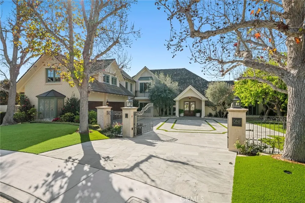 1 Cypress Point Lane Newport Beach, CA 92660