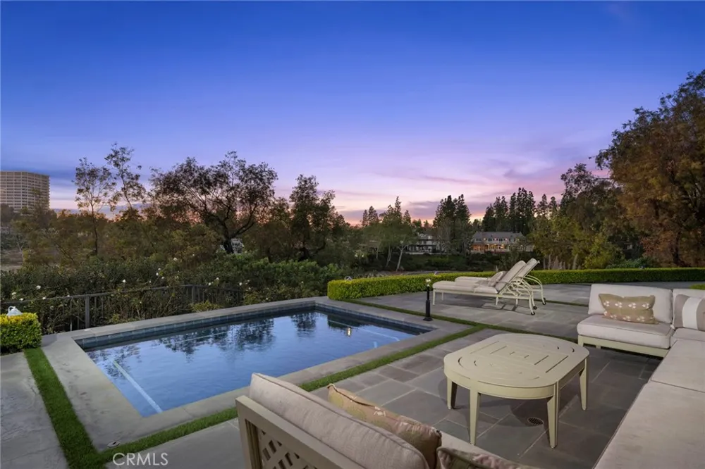 1 Cypress Point Lane Newport Beach, CA 92660