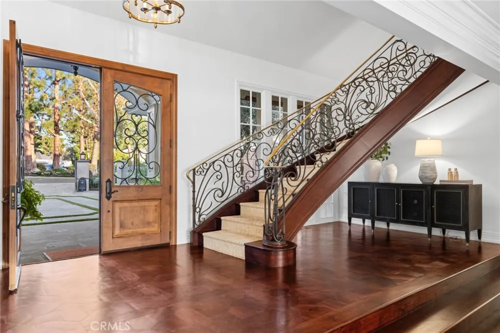 1 Cypress Point Lane Newport Beach, CA 92660