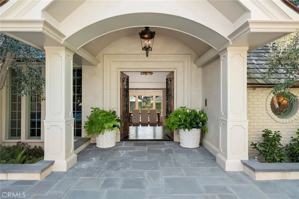 1 Cypress Point Lane Newport Beach, CA 92660