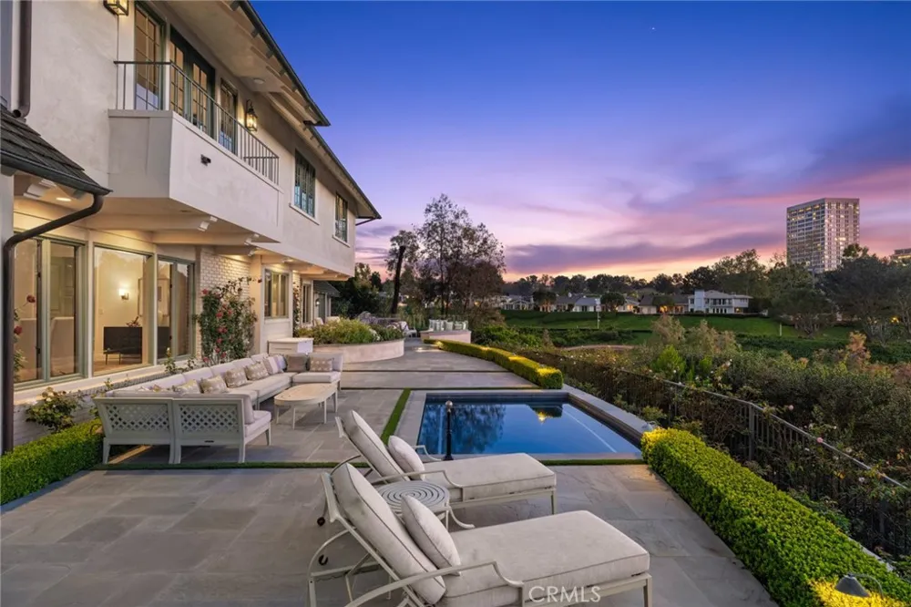 1 Cypress Point Lane Newport Beach, CA 92660