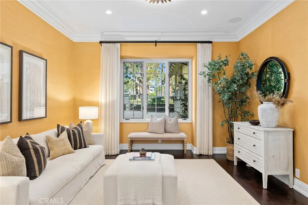 1 Cypress Point Lane Newport Beach, CA 92660