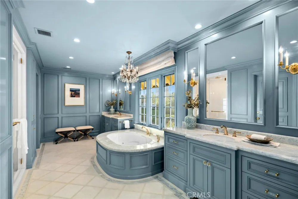 1 Cypress Point Lane Newport Beach, CA 92660