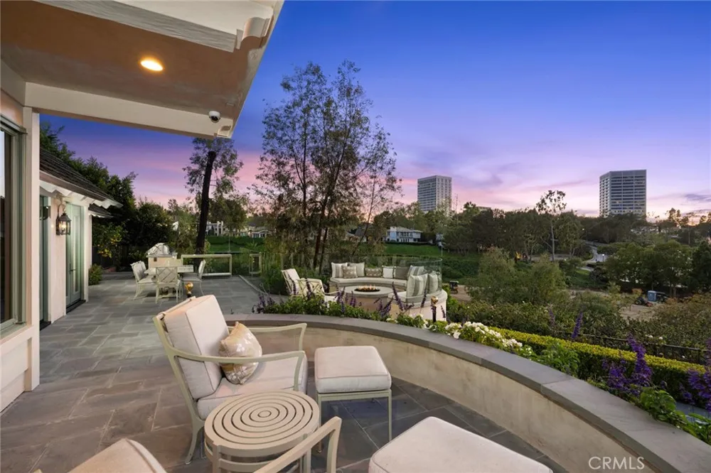 1 Cypress Point Lane Newport Beach, CA 92660