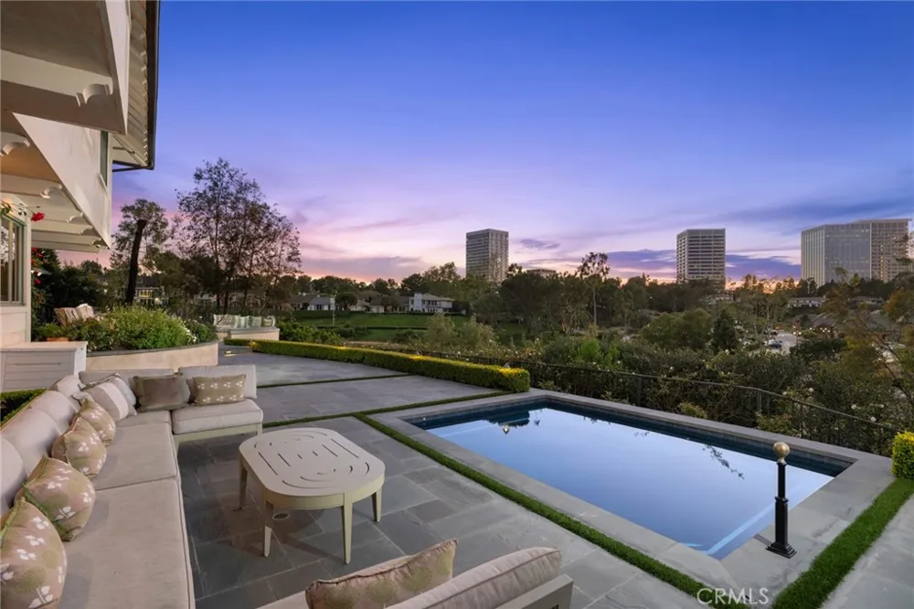 1 Cypress Point Lane Newport Beach, CA 92660