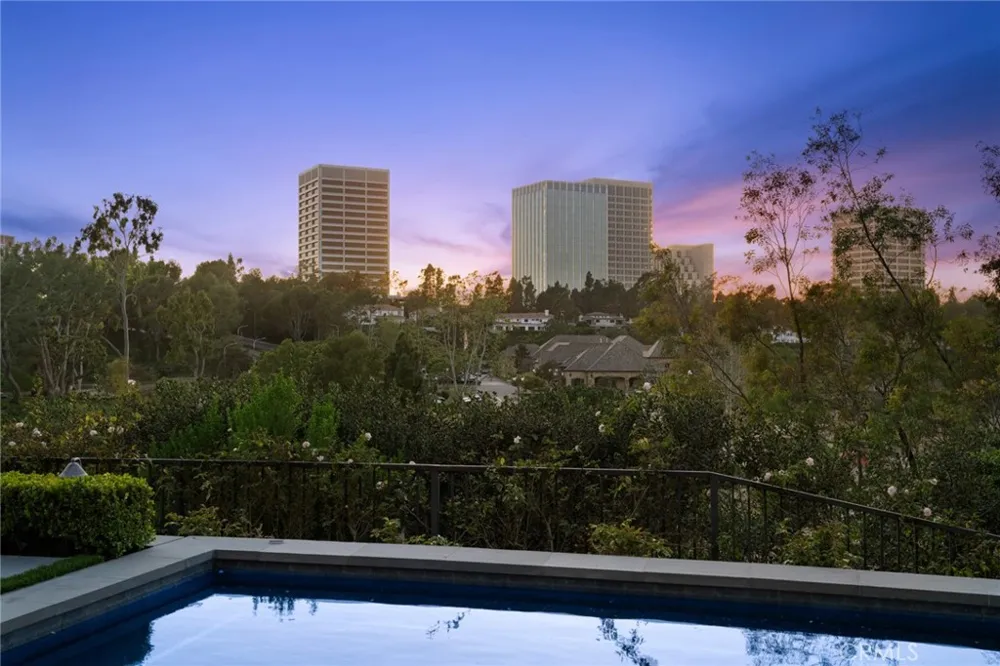 1 Cypress Point Lane Newport Beach, CA 92660