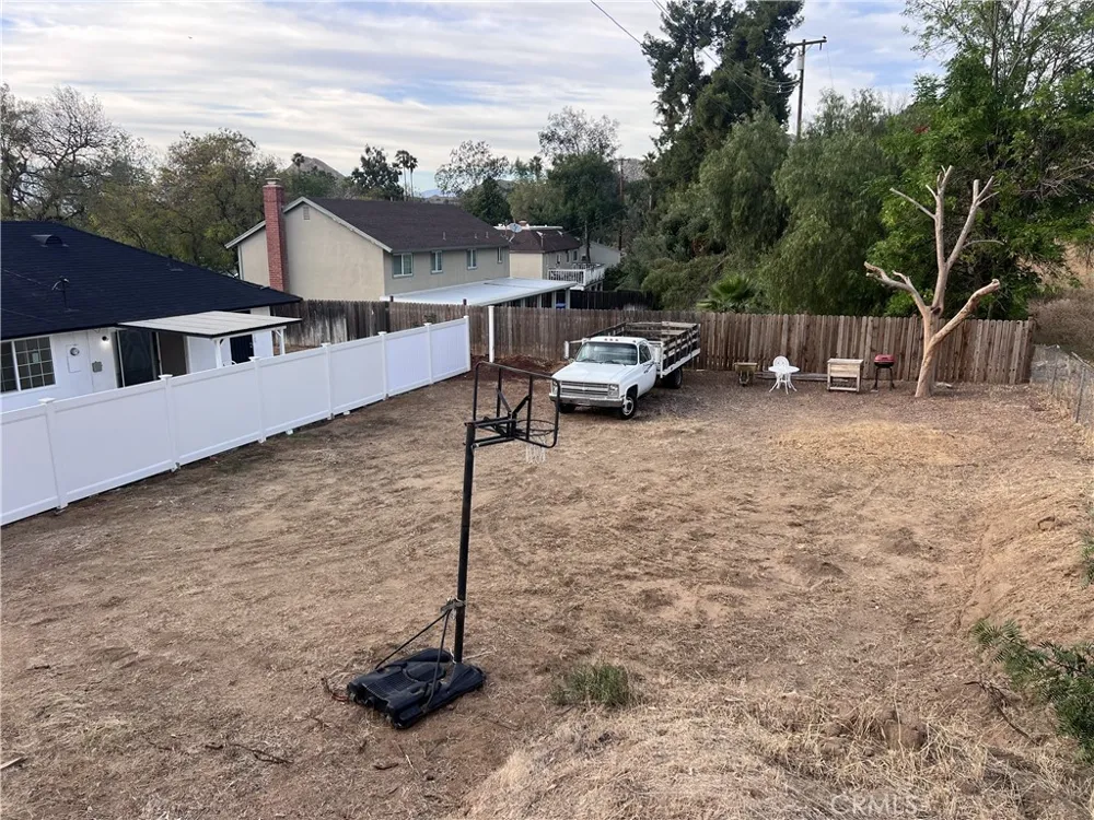 195 Masters Riverside, CA 92507