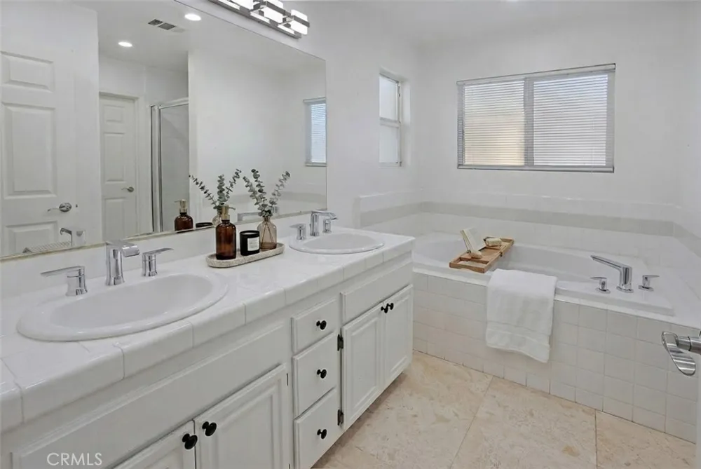 8300 Chelsea Lane West Hills, CA 91304