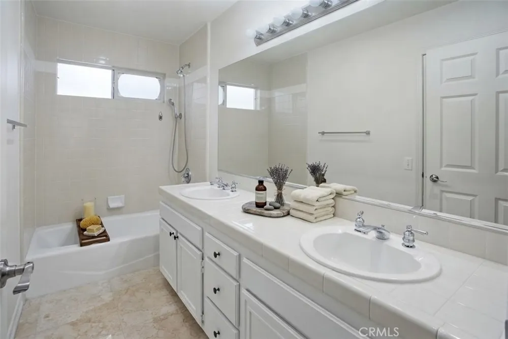 8300 Chelsea Lane West Hills, CA 91304