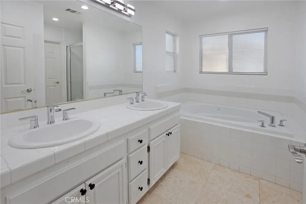 8300 Chelsea Lane West Hills, CA 91304