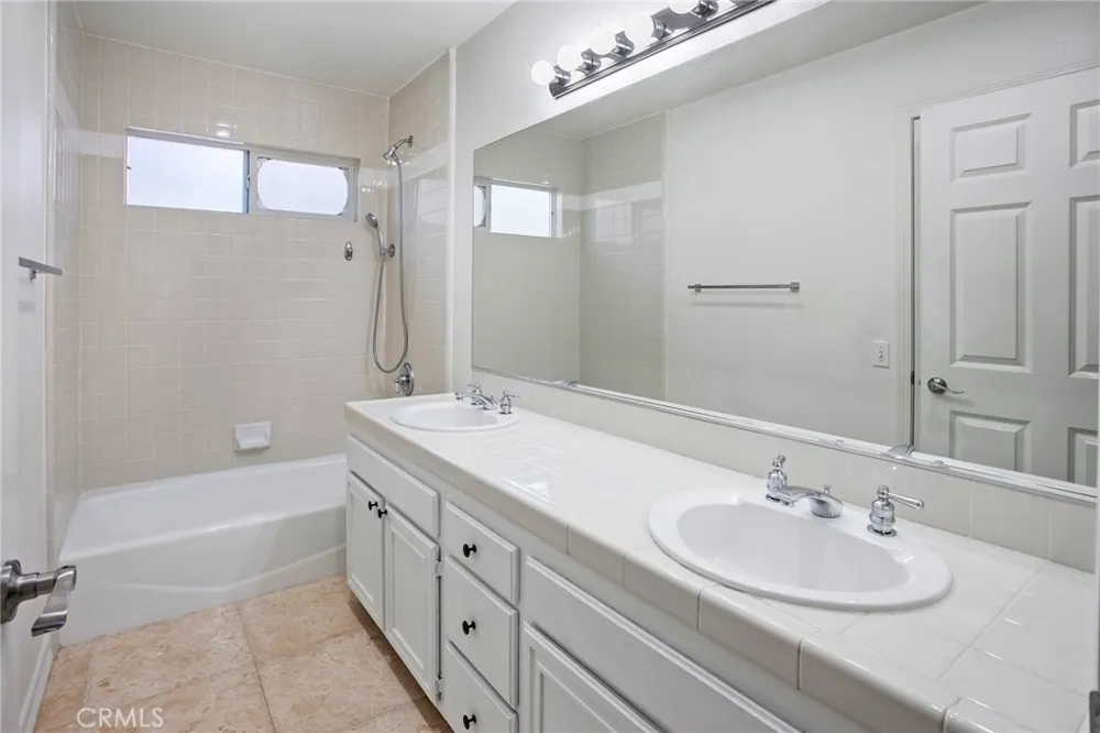 8300 Chelsea Lane West Hills, CA 91304