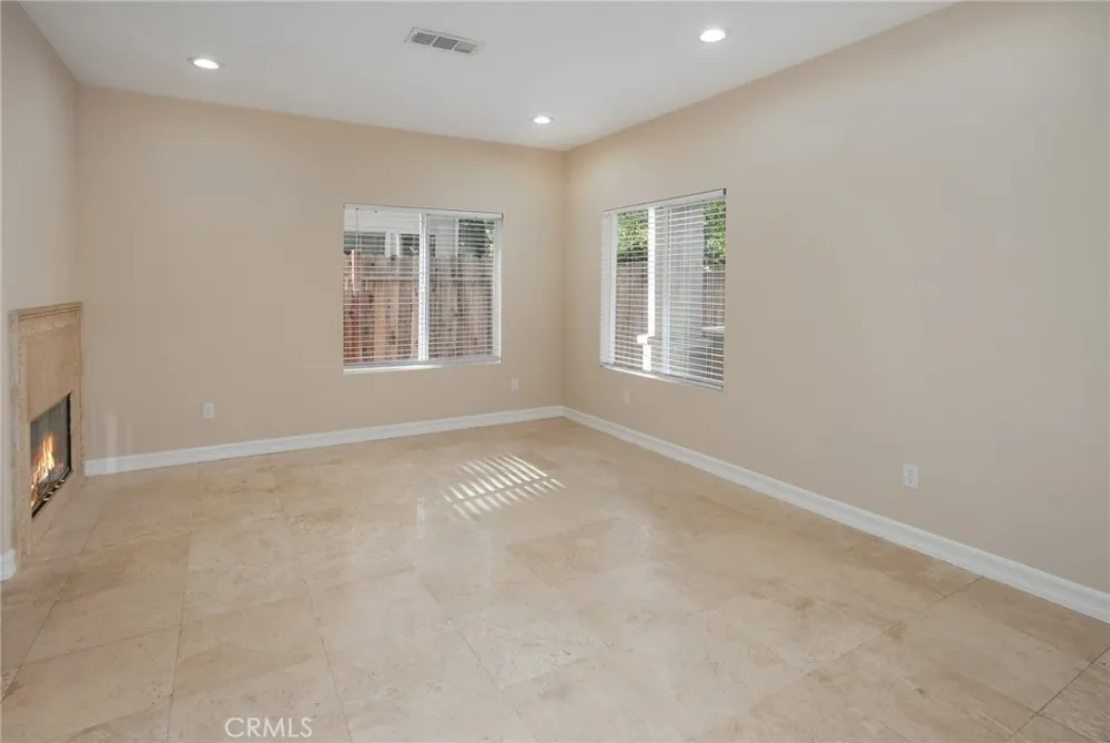 8300 Chelsea Lane West Hills, CA 91304